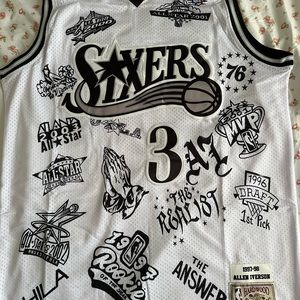 Iverson Basket Ball Jerseys. Color: White. Size: XL